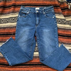 Cotton on mid slim straight cropped jeans. Size 4.